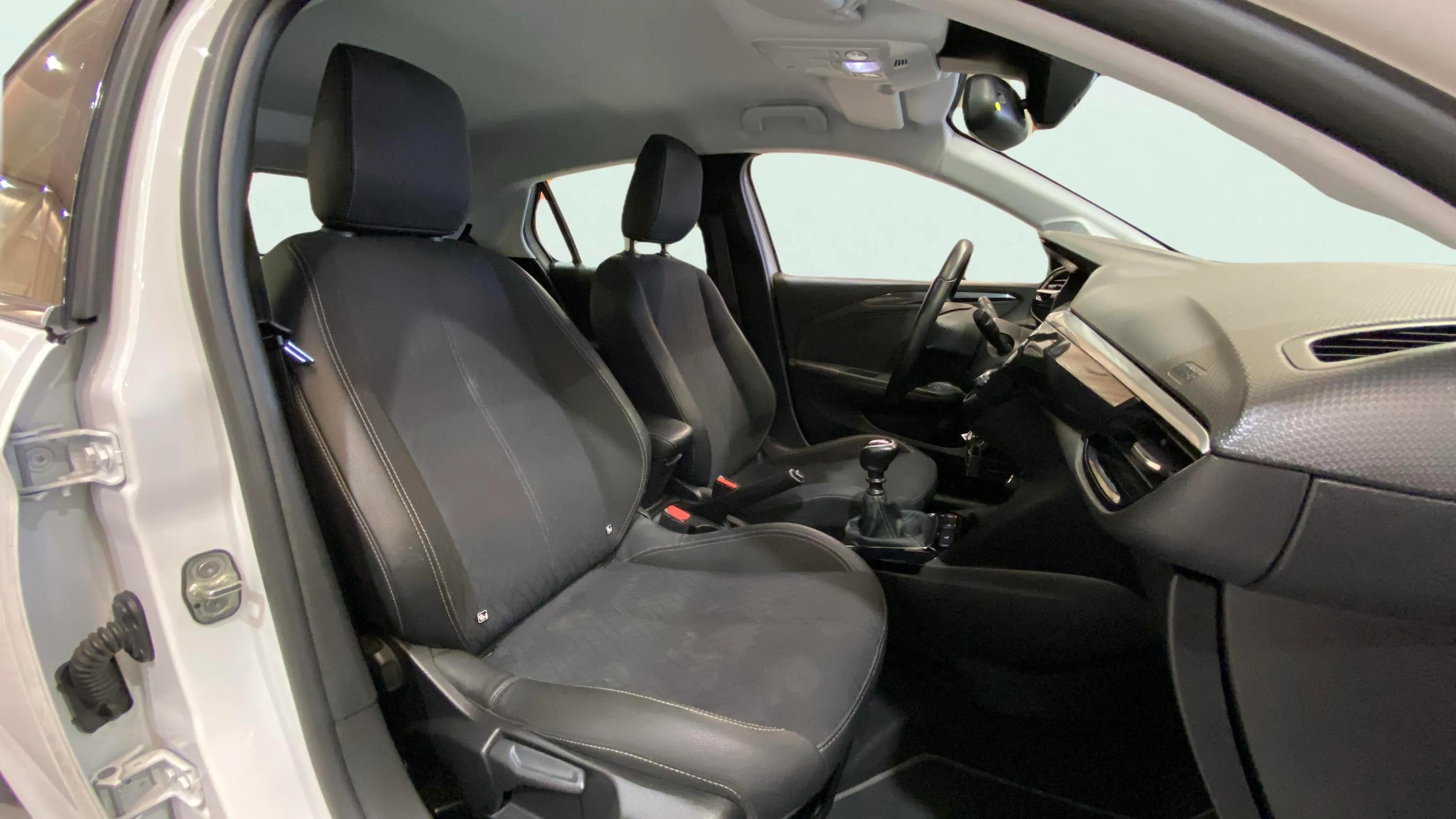 Opel Corsa 1.2T XHL Elegance - foto 11