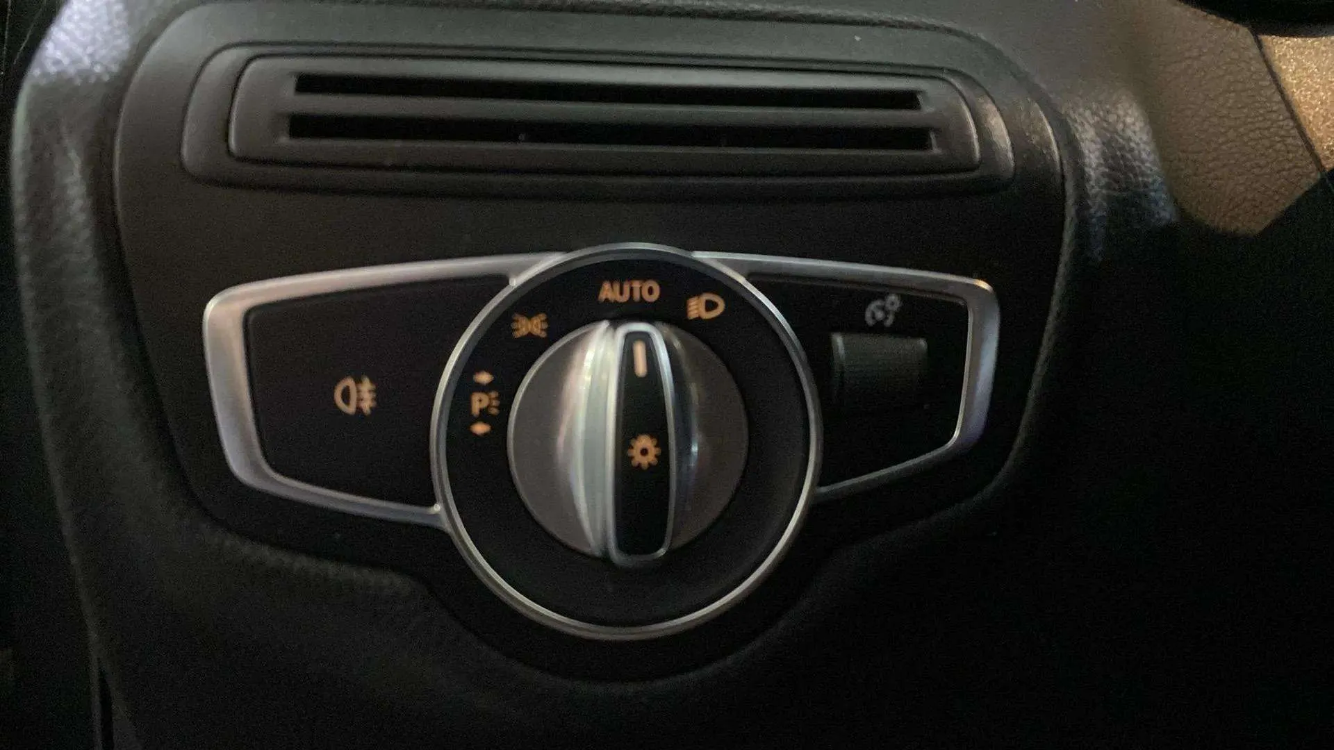 Mercedes-Benz GLC 220 d 4MATIC - foto 16
