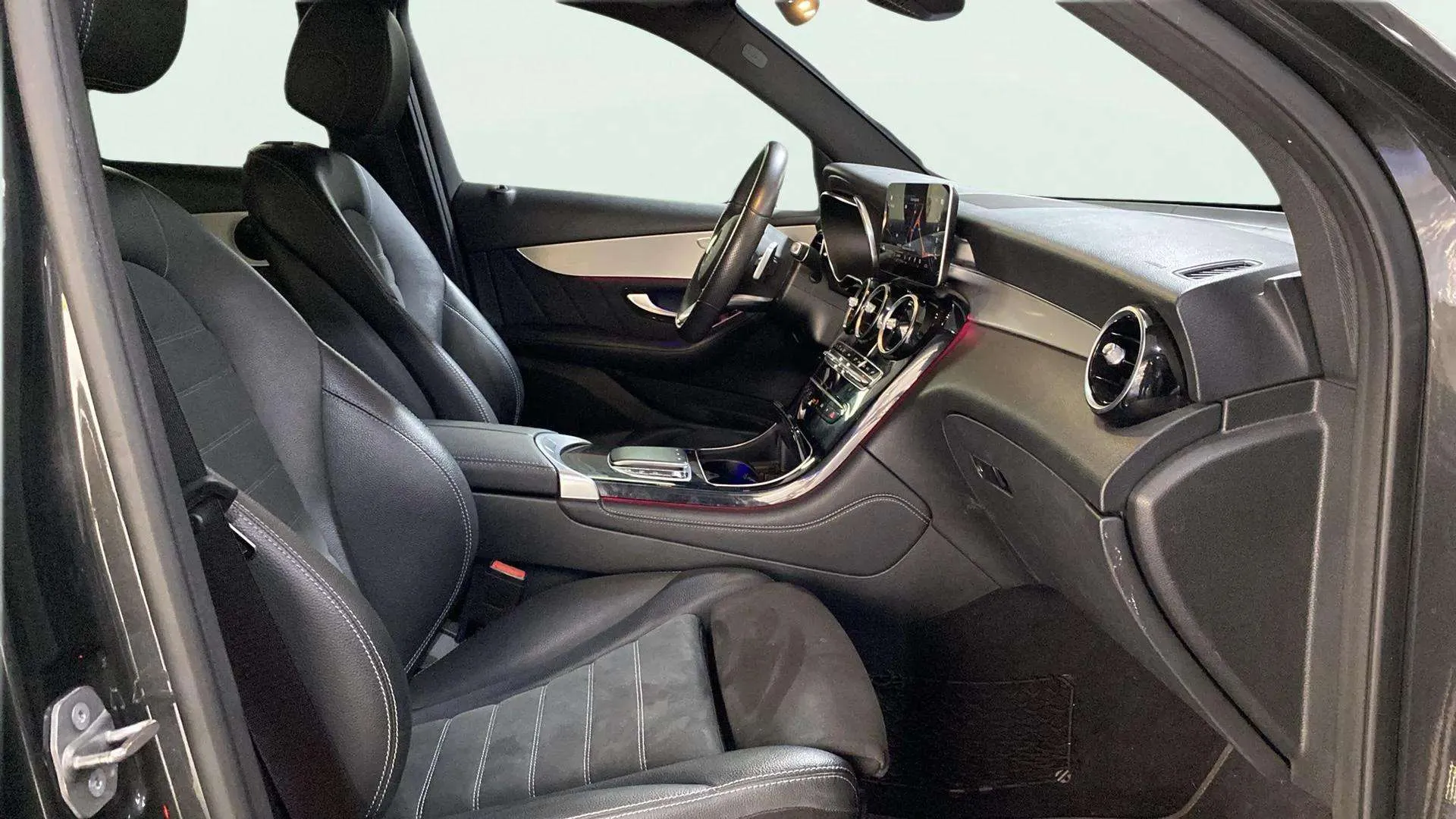Mercedes-Benz GLC 220 d 4MATIC - foto 9