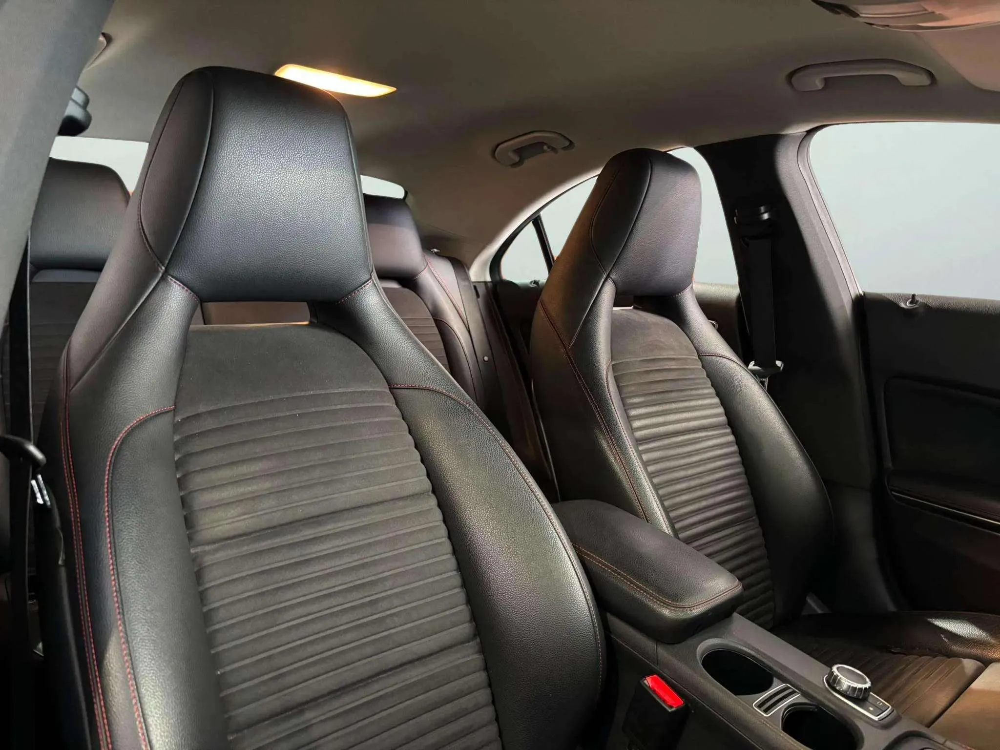 Mercedes-Benz CLA 200 d - foto 9