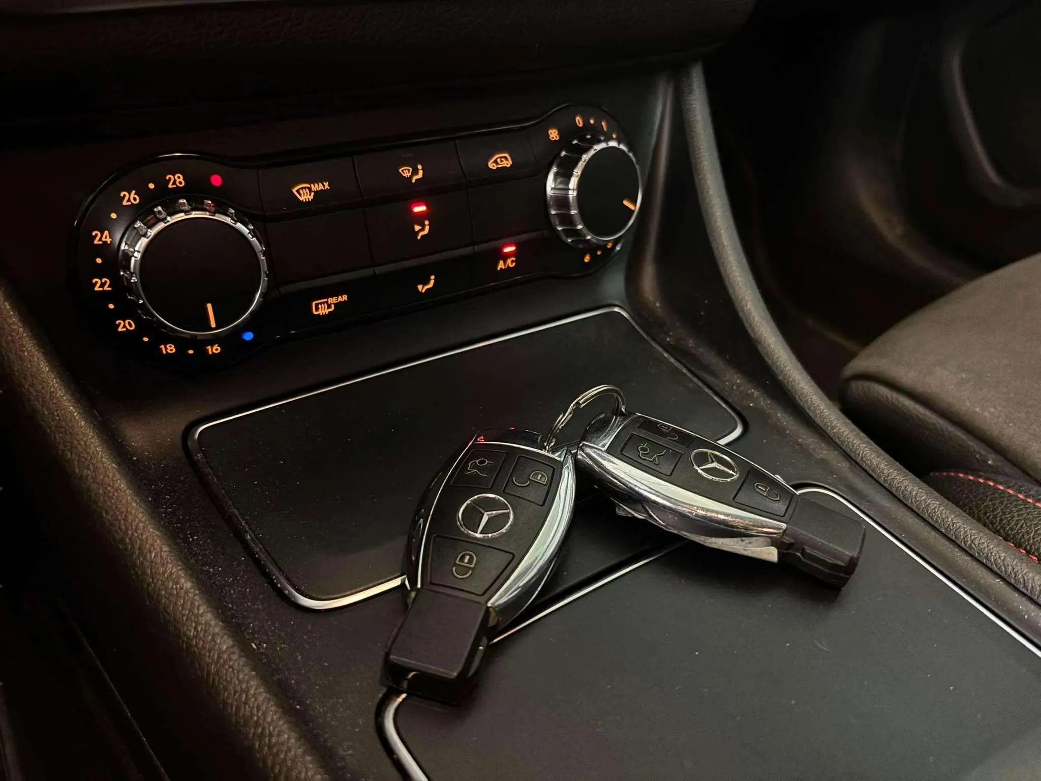 Mercedes-Benz CLA 200 d - foto 14