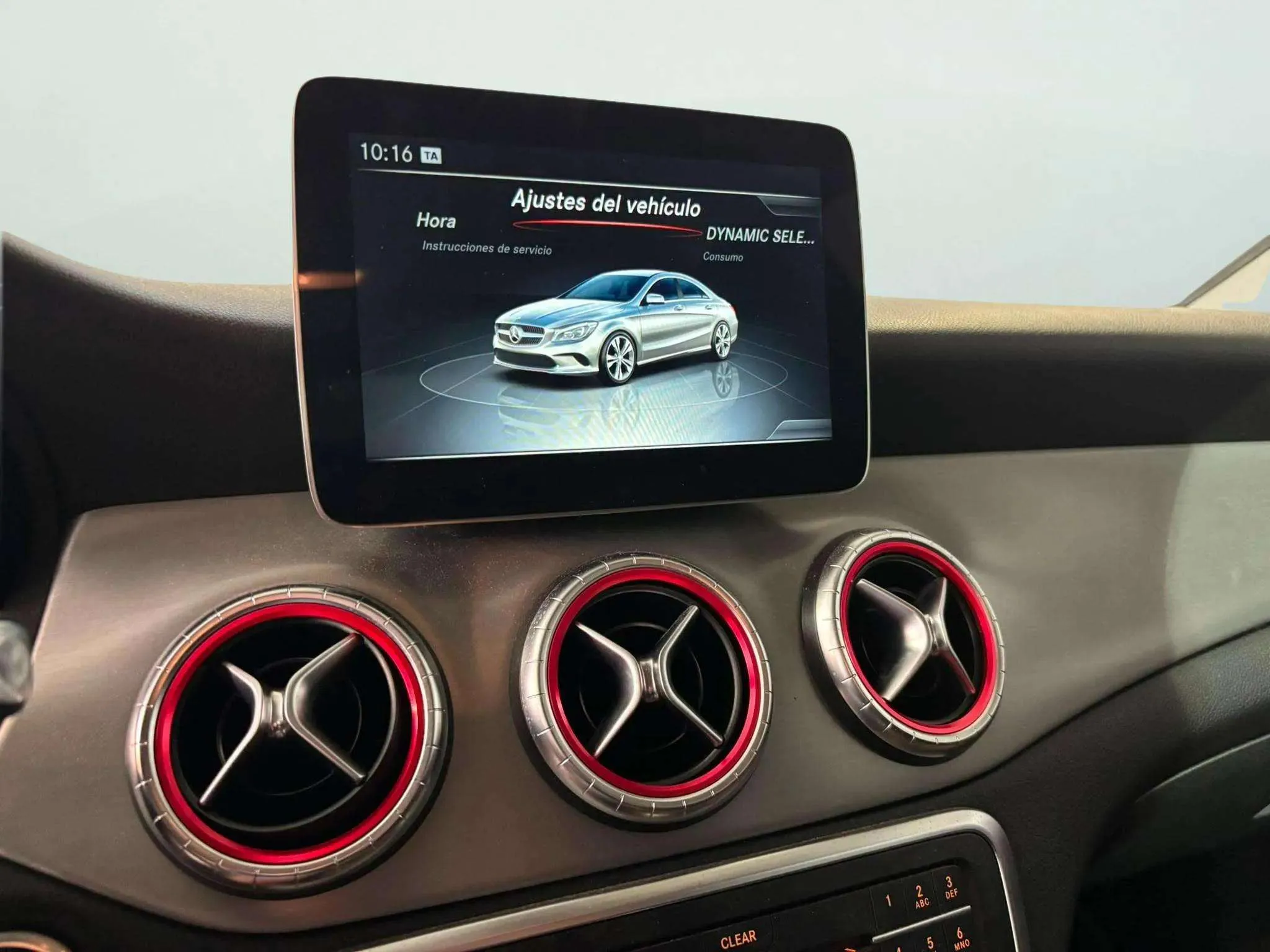 Mercedes-Benz CLA 200 d - foto 15