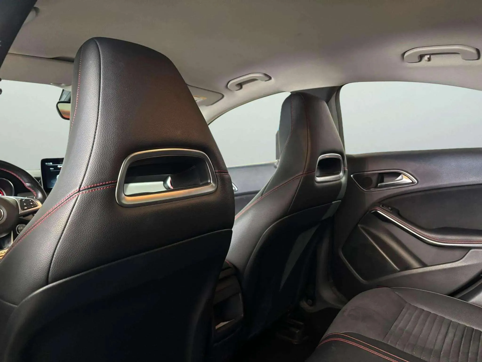 Mercedes-Benz CLA 200 d - foto 10