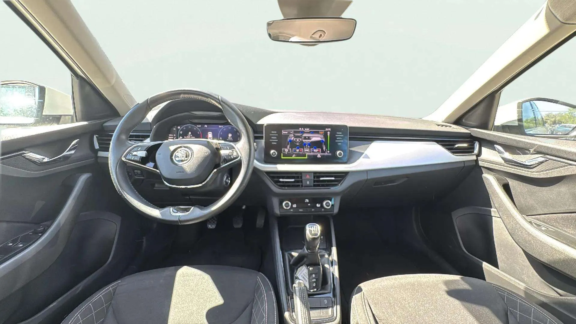 Škoda Kamiq 1.0 TSI Selection - foto 18