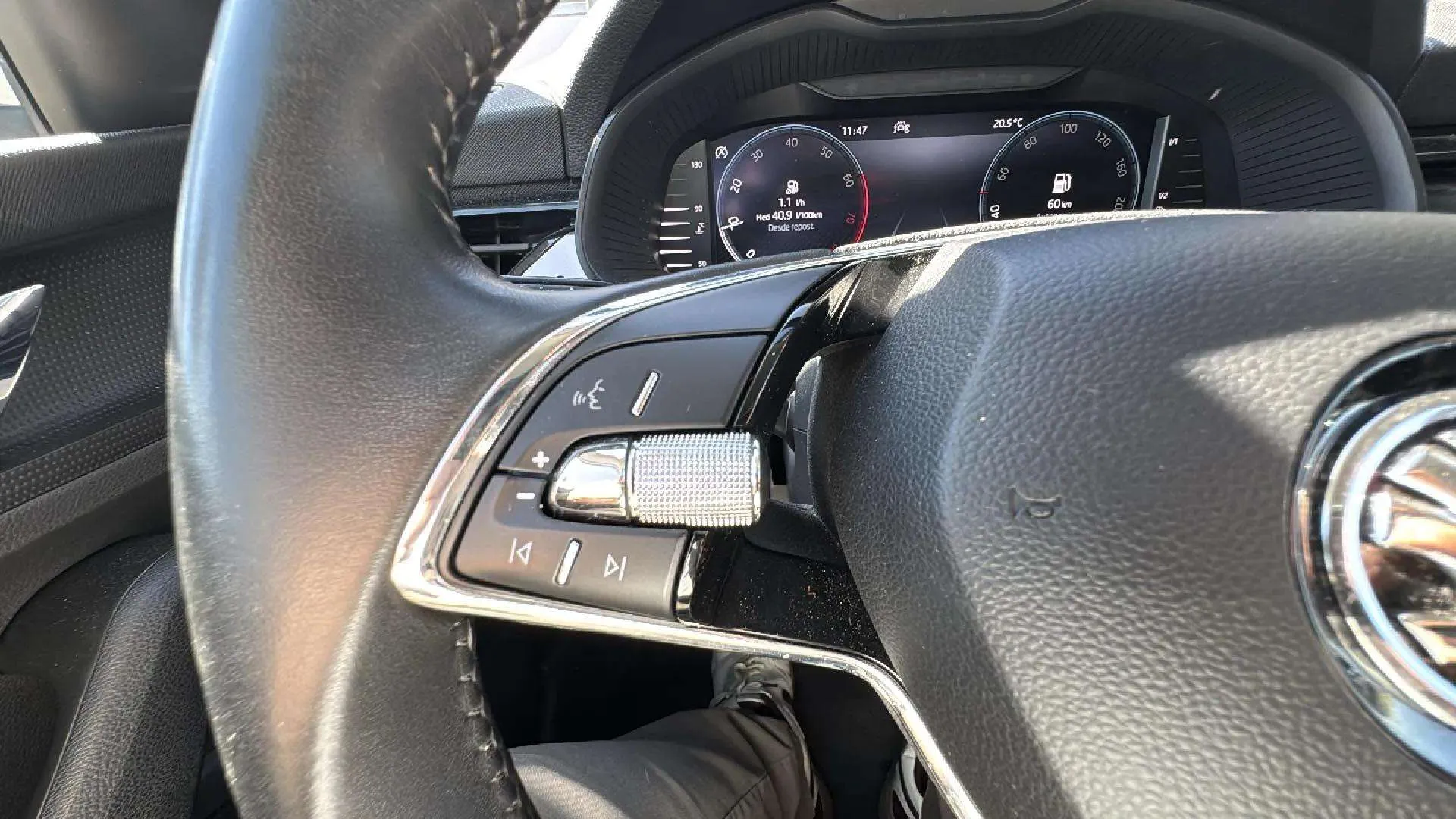 Škoda Kamiq 1.0 TSI Selection - foto 16