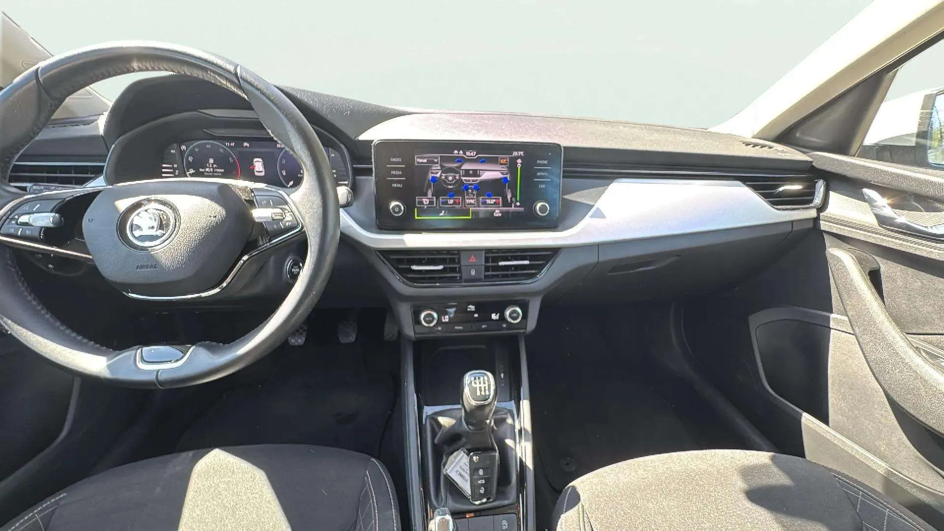 Škoda Kamiq 1.0 TSI Selection - foto 21