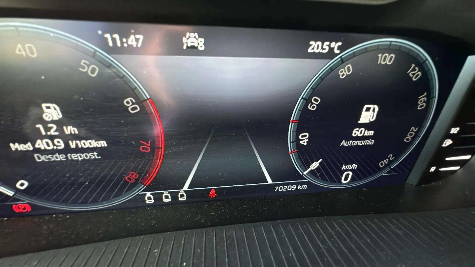 Škoda Kamiq 1.0 TSI Selection - foto 12