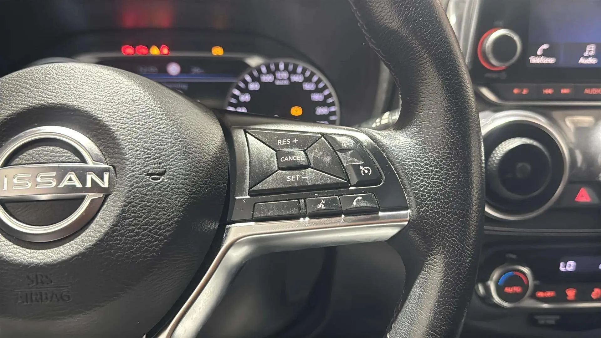 Nissan Juke 1.6 Hybrid N-Design Black - foto 17