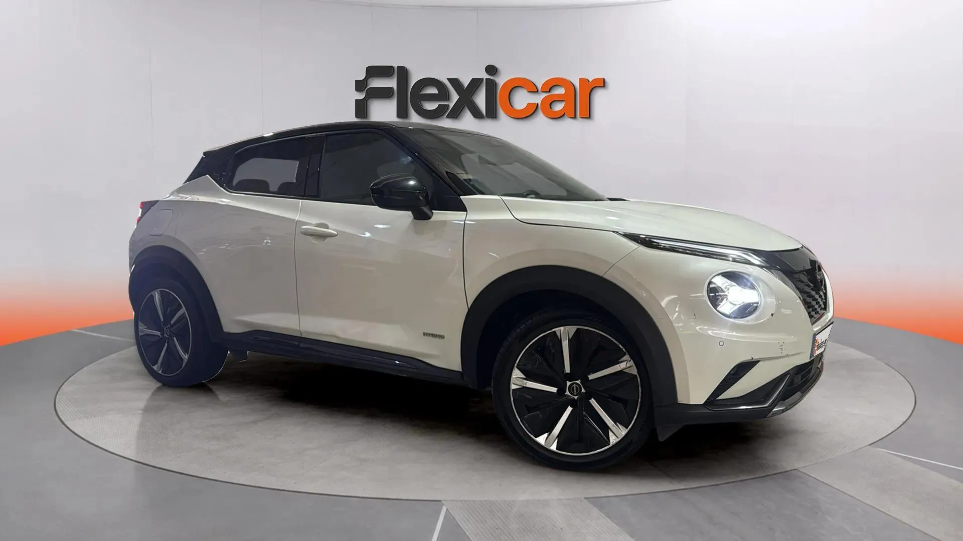 Nissan Juke 1.6 Hybrid N-Design Black - foto 1