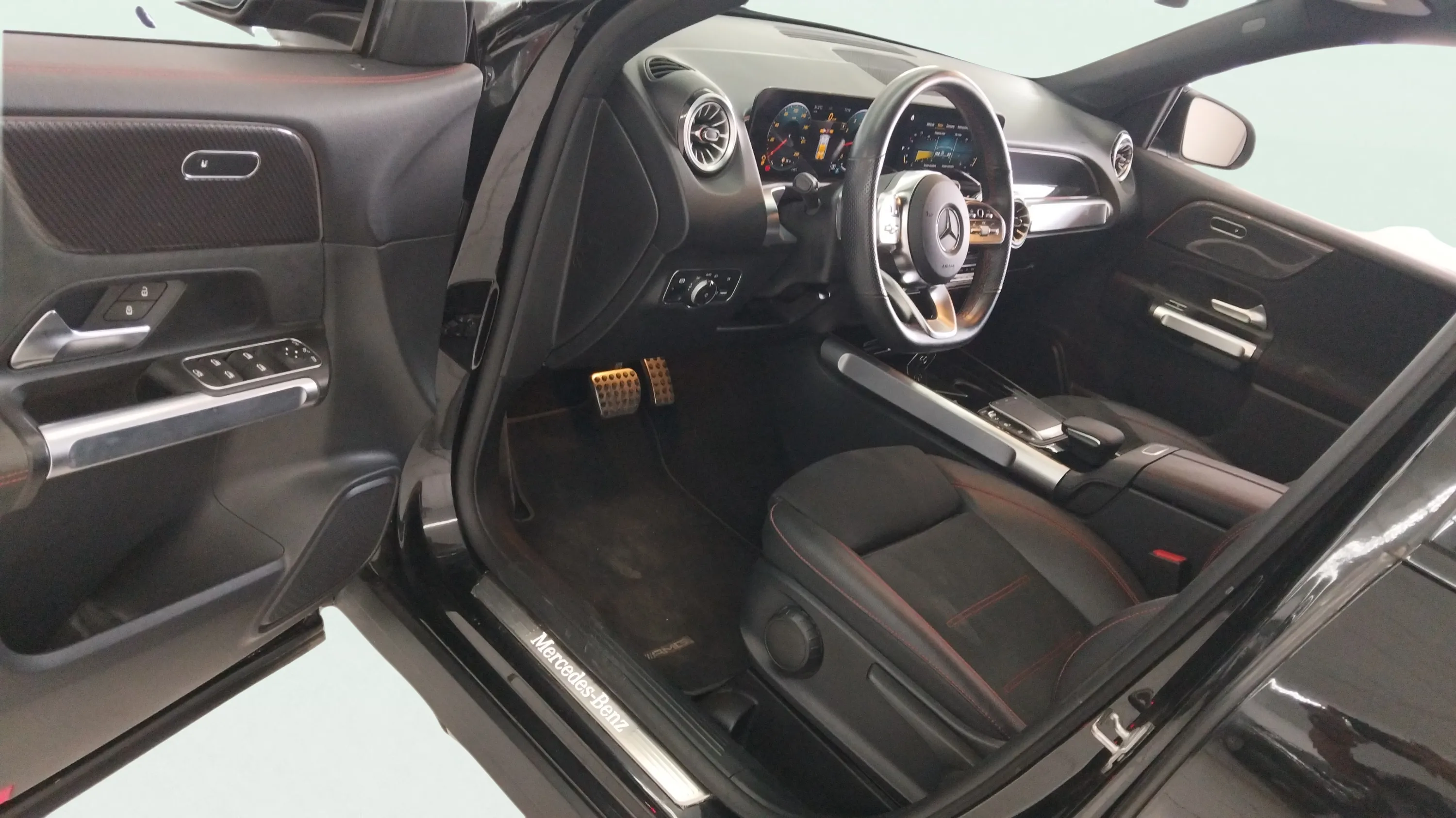 Mercedes-Benz GLB 200 - foto 10