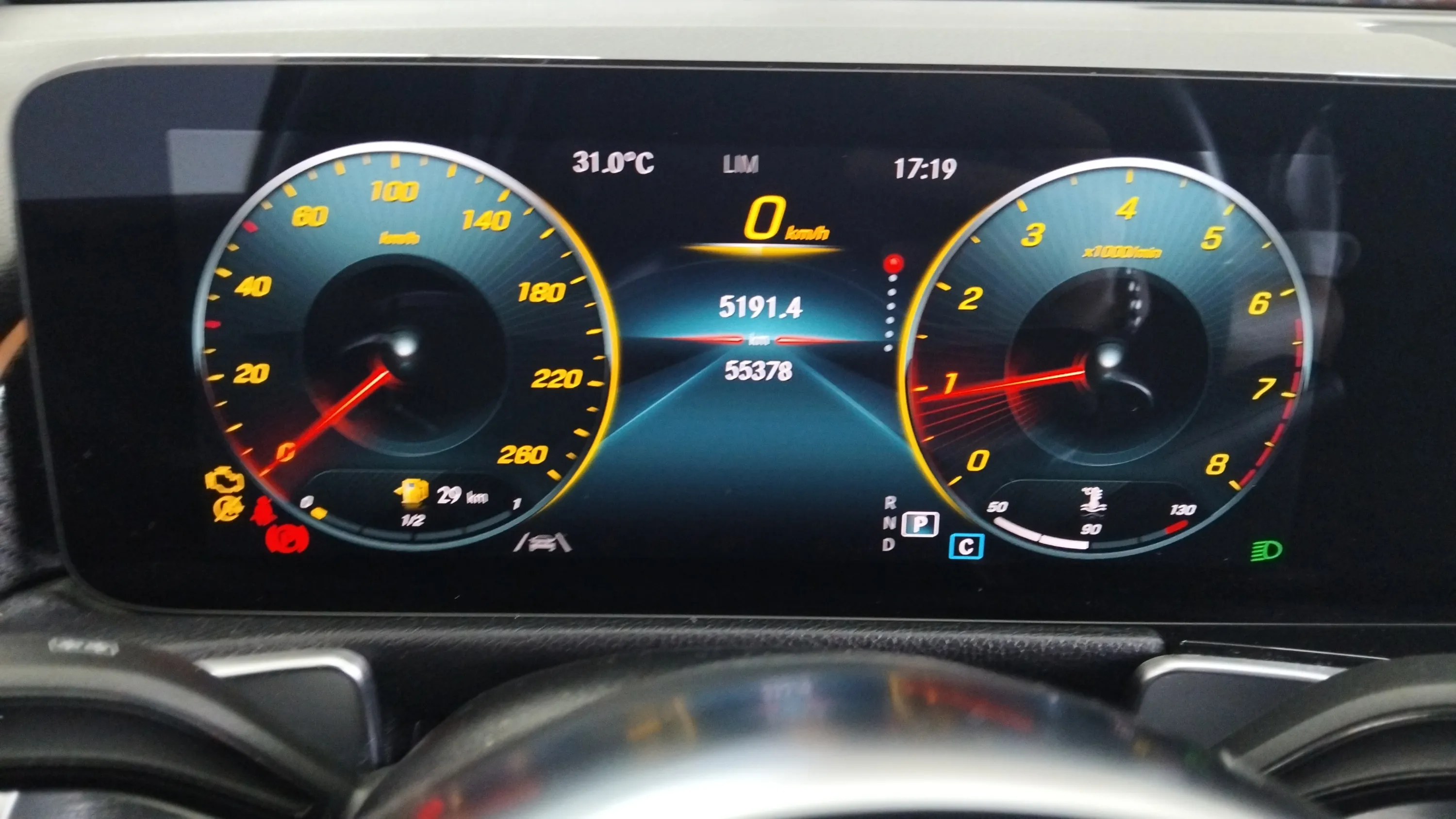 Mercedes-Benz GLB 200 - foto 9
