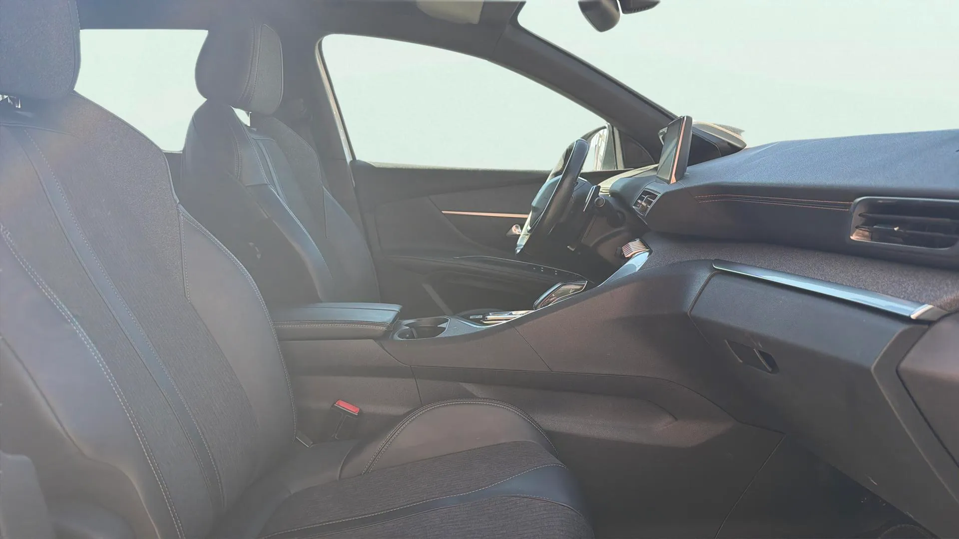 Peugeot 5008 GT-Line 1.2L PureTech EAT8 - foto 11