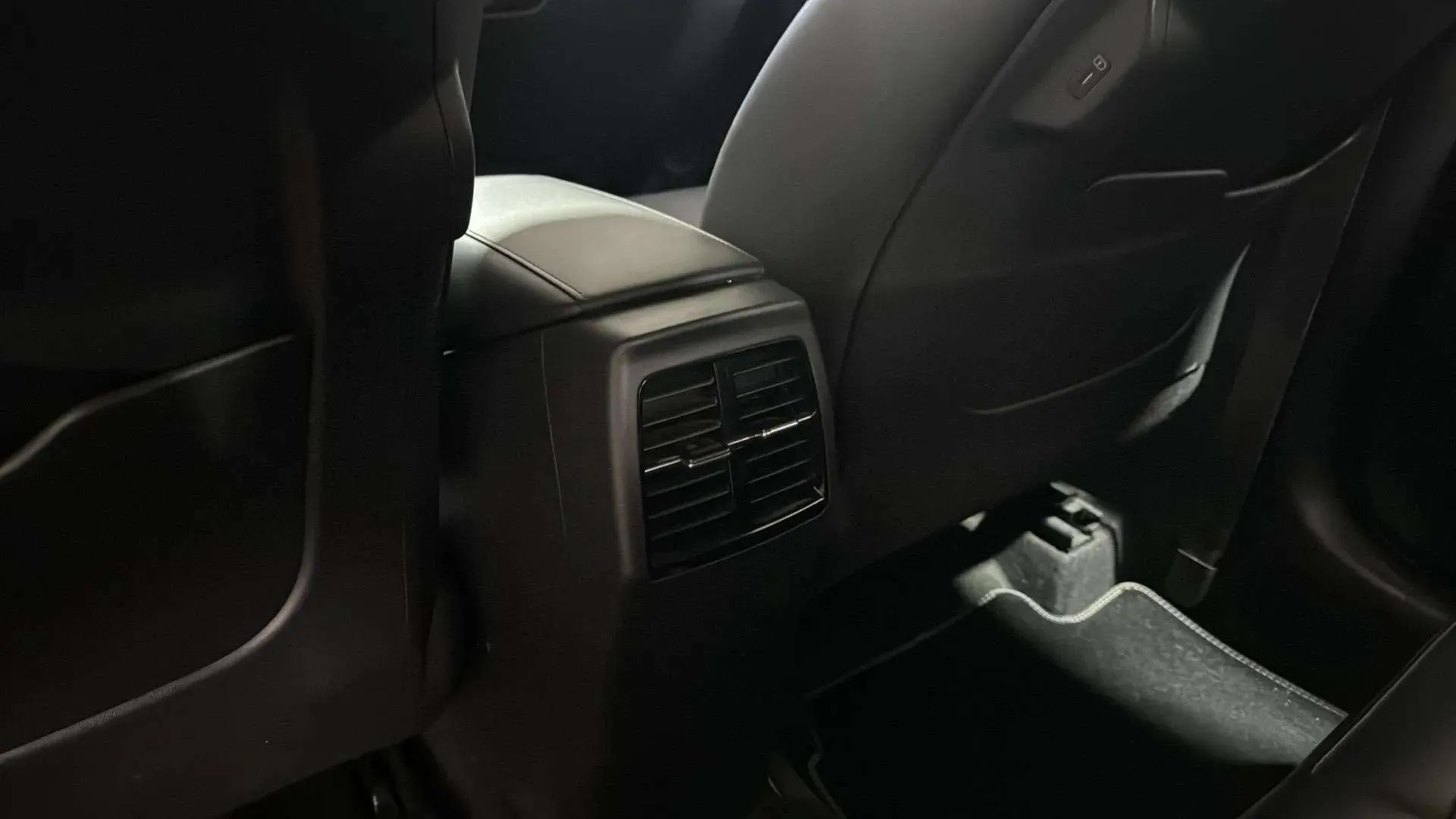Kia Niro 1.6 GDi HEV Drive - foto 23