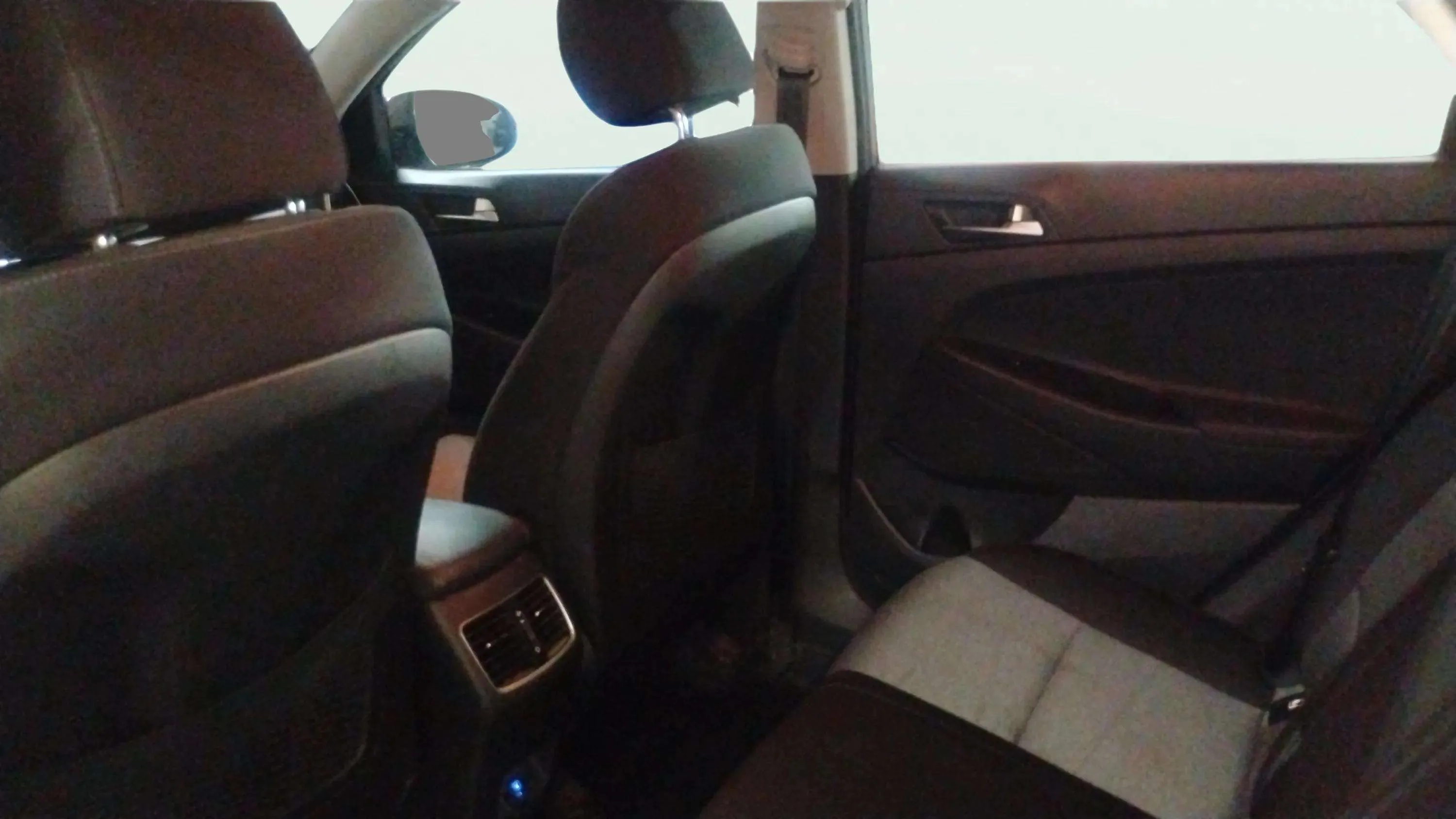 Hyundai Tucson 1.6 CRDi 48V SLE 4x2 - foto 12