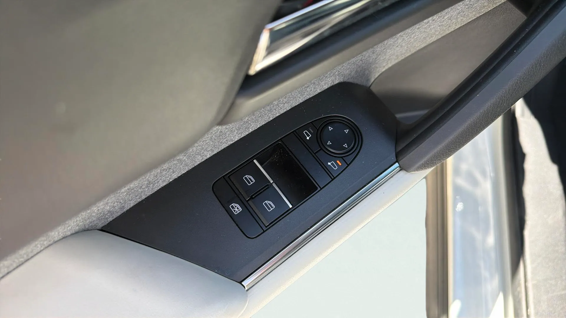Mazda MX-30 e-Skyactiv R-EV Advantage Ind.vint - foto 13