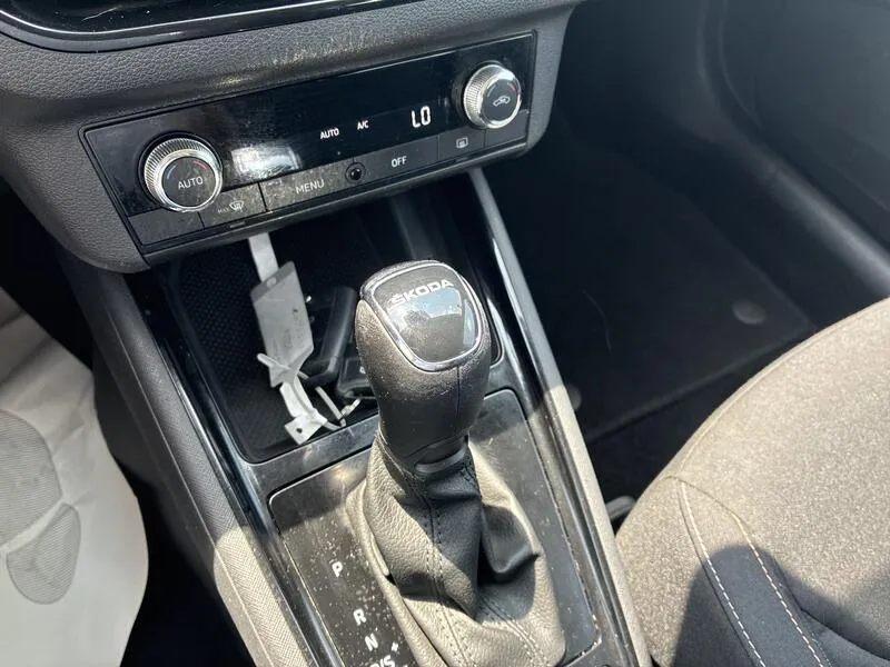 Škoda Kamiq 1.0 TSI DSG Ambition - foto 37