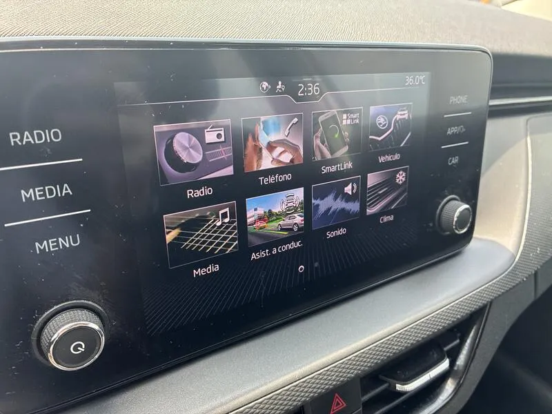 Škoda Kamiq 1.0 TSI DSG Ambition - foto 33