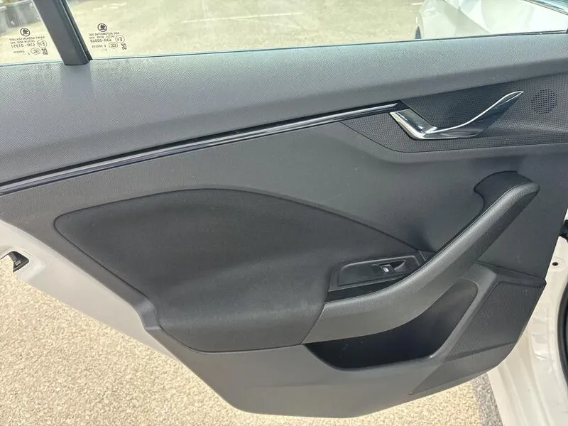 Škoda Kamiq 1.0 TSI DSG Ambition - foto 24