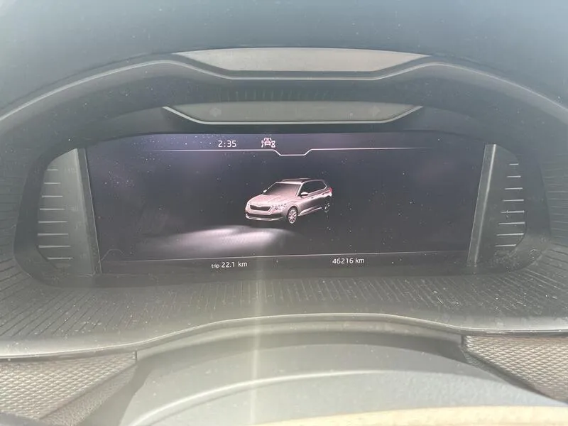 Škoda Kamiq 1.0 TSI DSG Ambition - foto 32