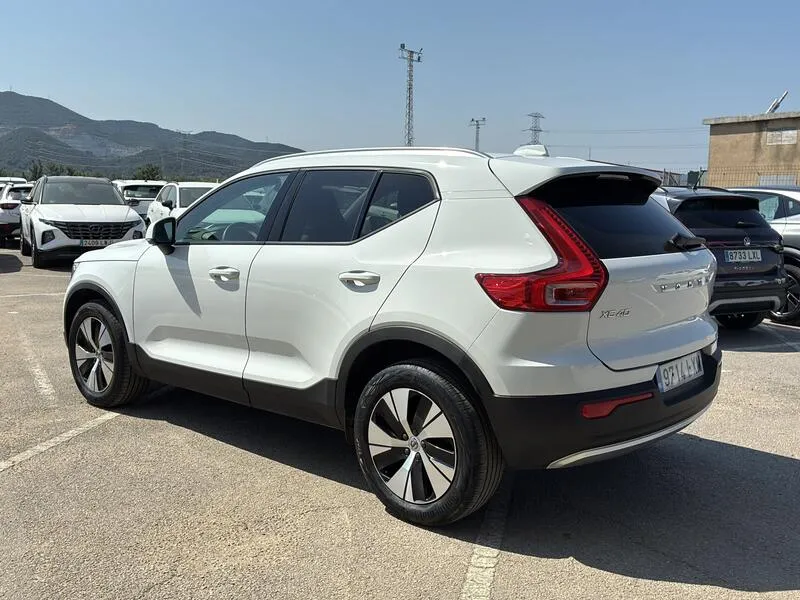 Volvo XC40 T2 Momentum Pro - foto 4