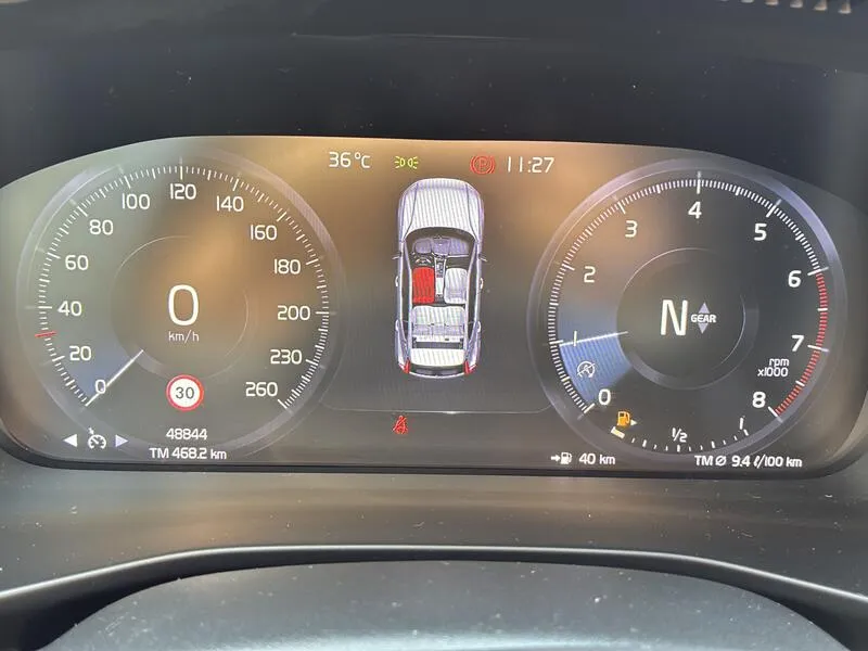 Volvo XC40 T2 Momentum Pro - foto 39