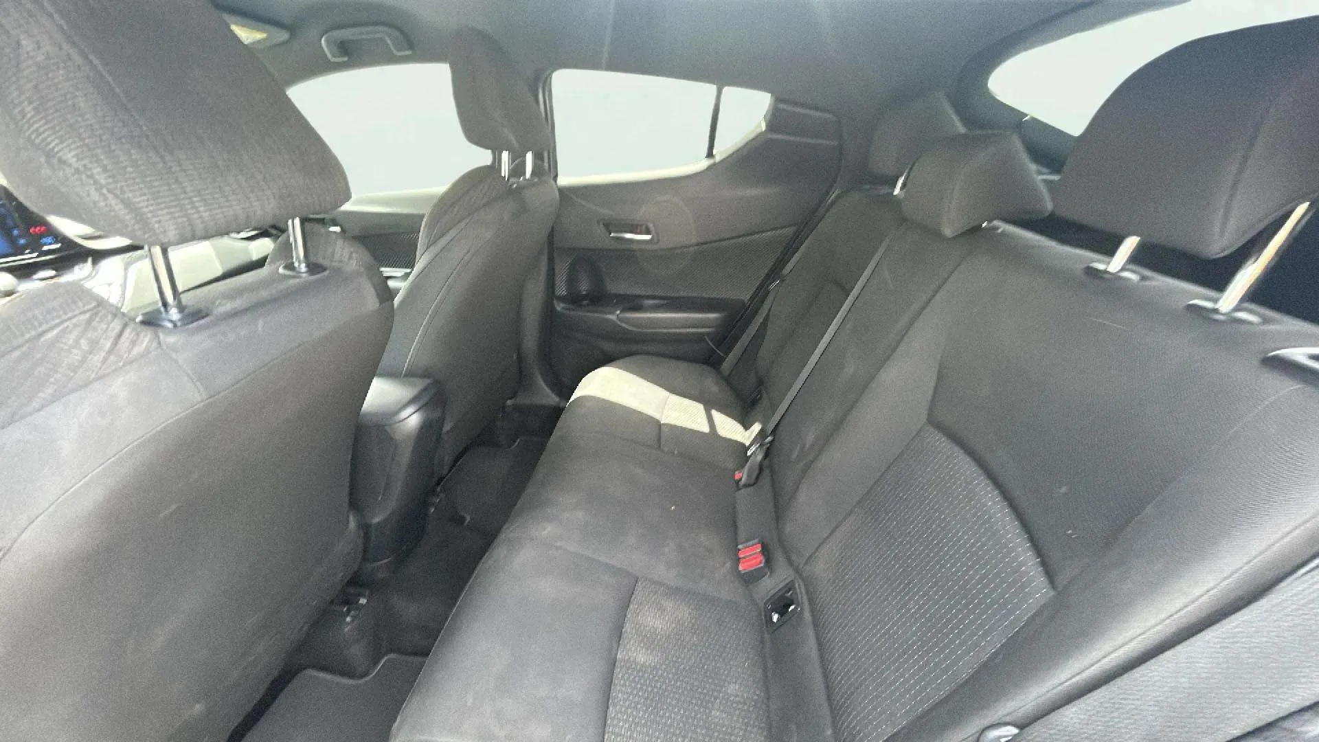 Toyota C-HR 1.8 125H Active - foto 11