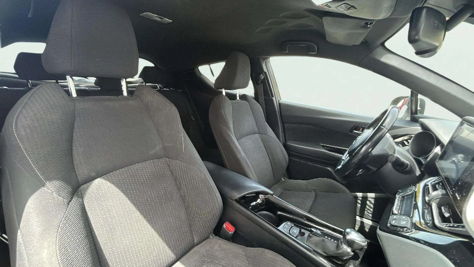 Toyota C-HR 1.8 125H Active - foto 19