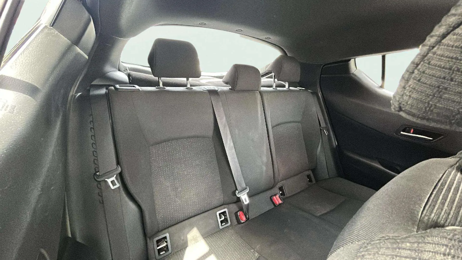 Toyota C-HR 1.8 125H Active - foto 20