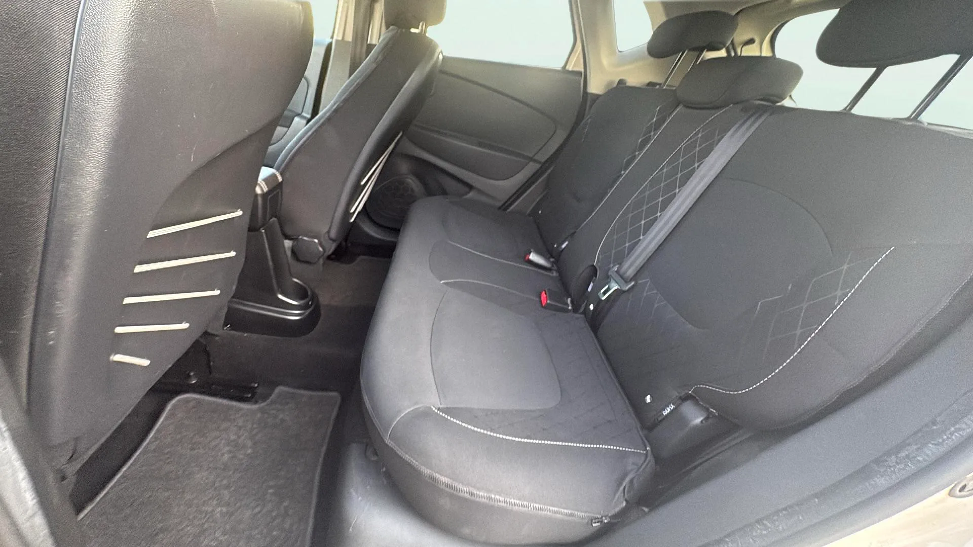 Renault Captur Zen Energy dCi 90 EDC Euro 6 - foto 26