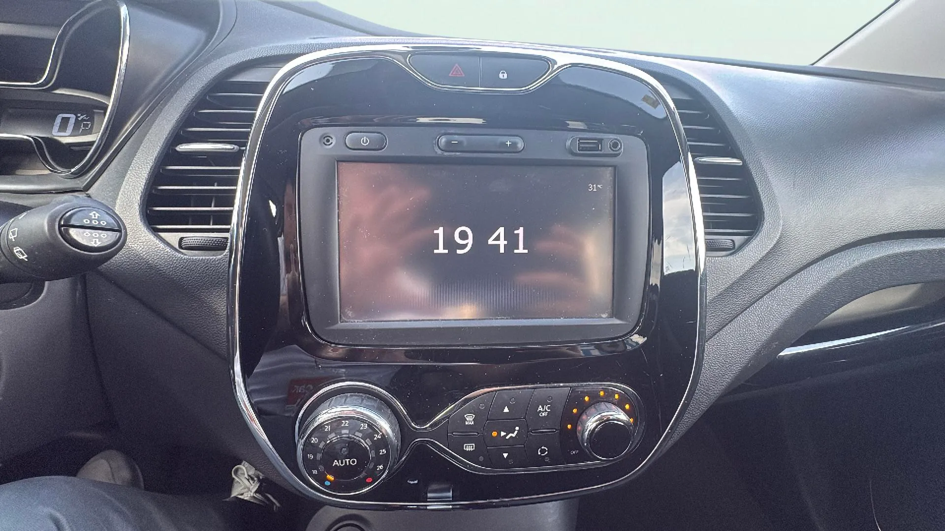Renault Captur Zen Energy dCi 90 EDC Euro 6 - foto 18