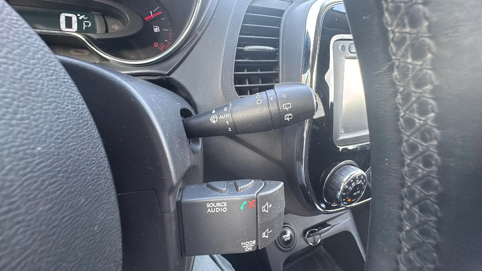 Renault Captur Zen Energy dCi 90 EDC Euro 6 - foto 14