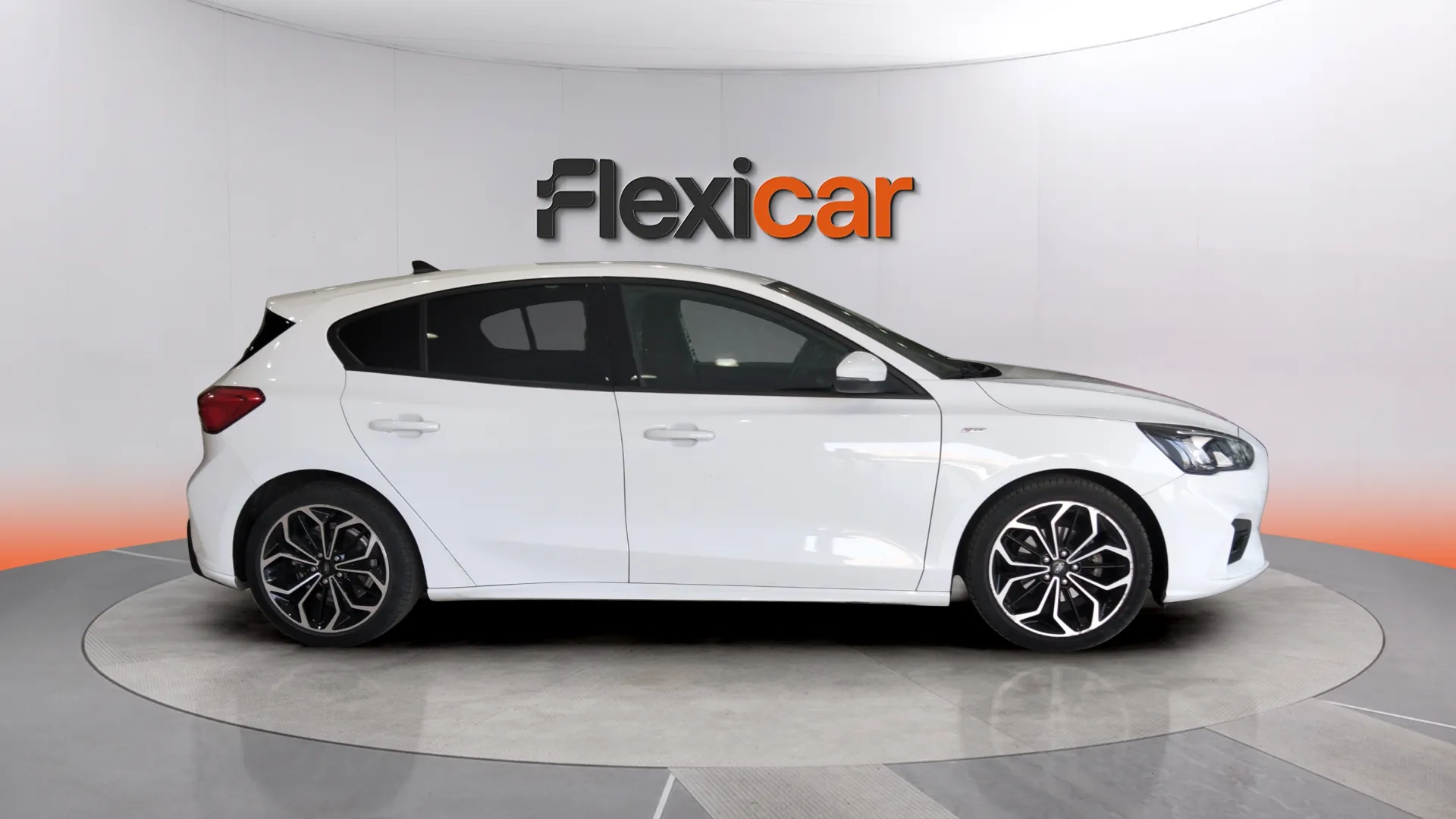 Ford Focus 1.0 EcoBoost MHEV Active - foto 4