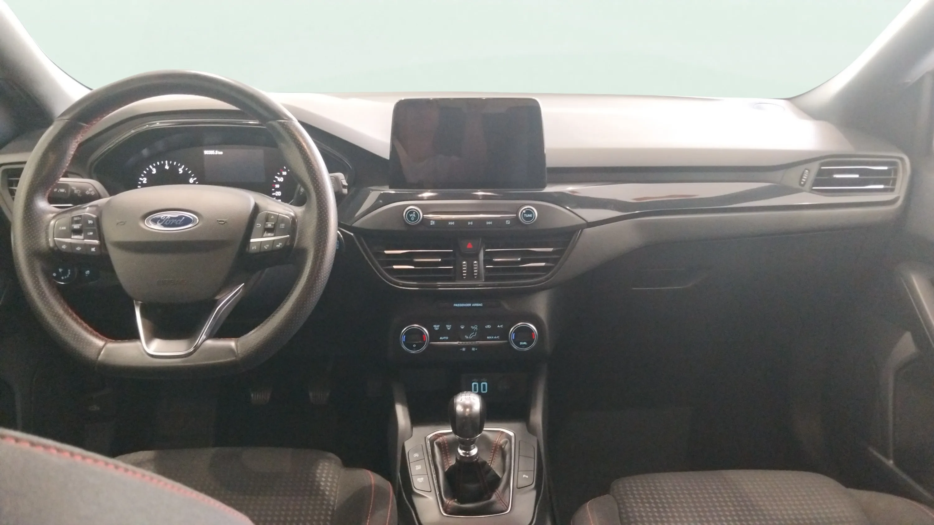 Ford Focus 1.0 EcoBoost MHEV Active - foto 10