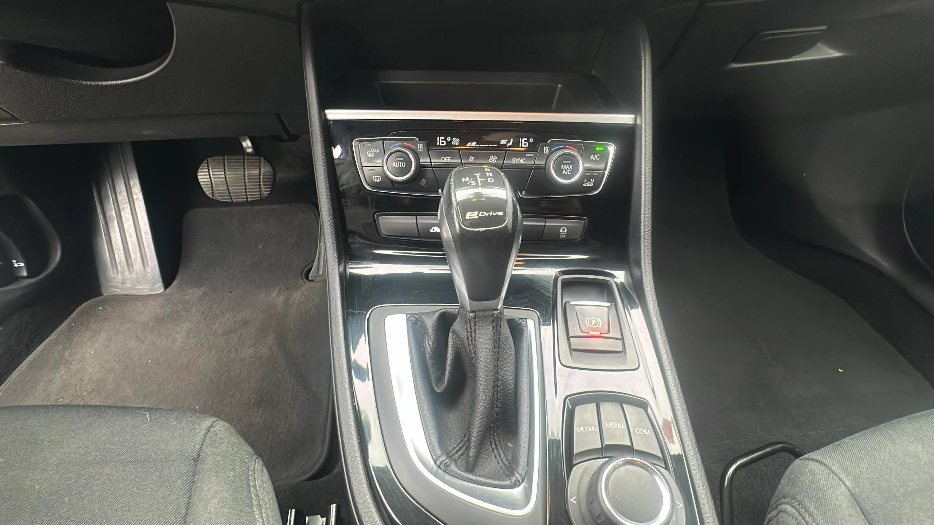BMW Serie 2 Active Tourer 225xe iPerformance - foto 18