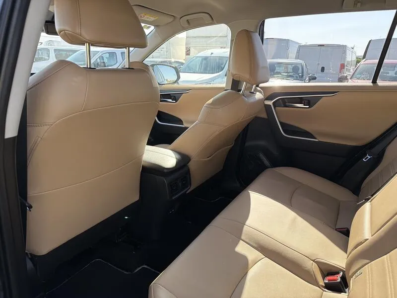 Toyota RAV4 2.5l 220H Luxury - foto 34