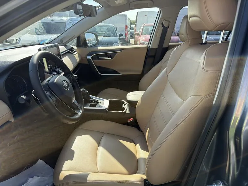 Toyota RAV4 2.5l 220H Luxury - foto 12