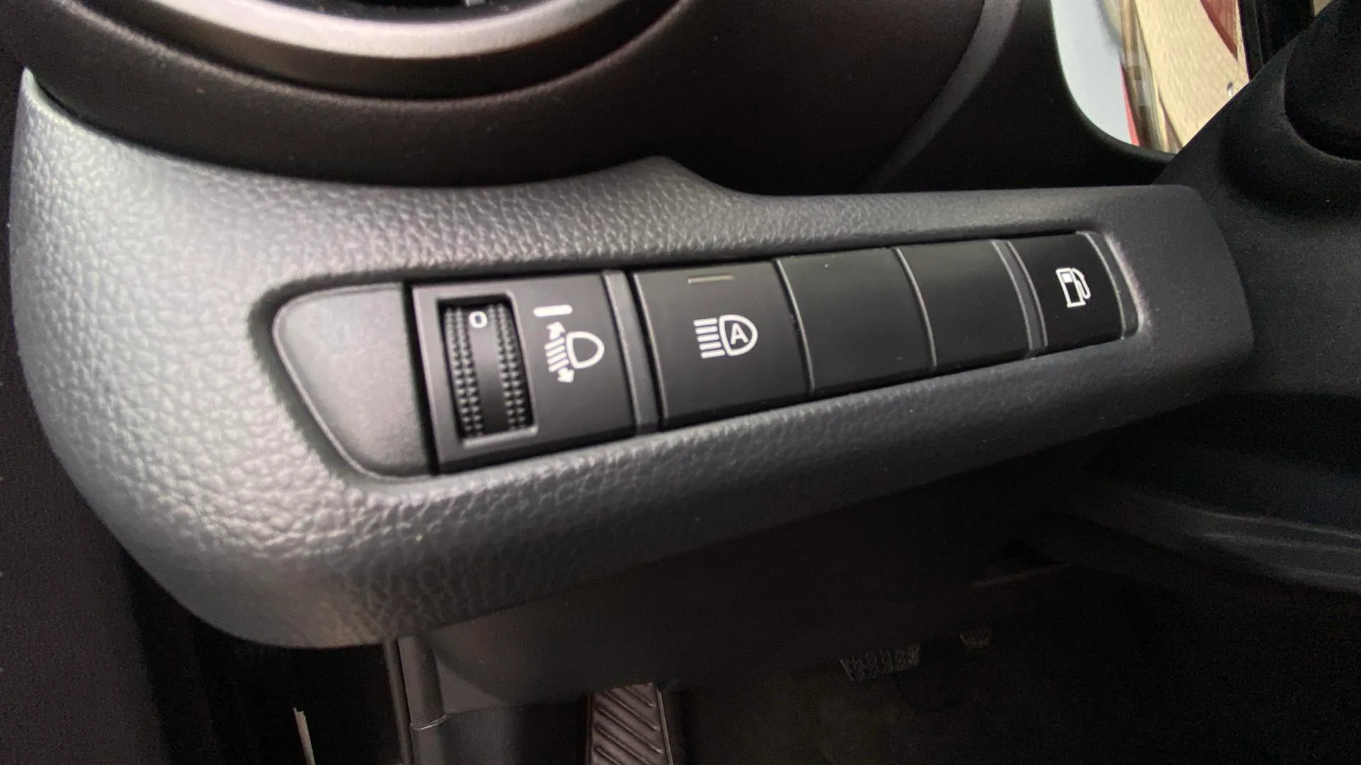 Toyota C-HR 1.8 140H Active - foto 16