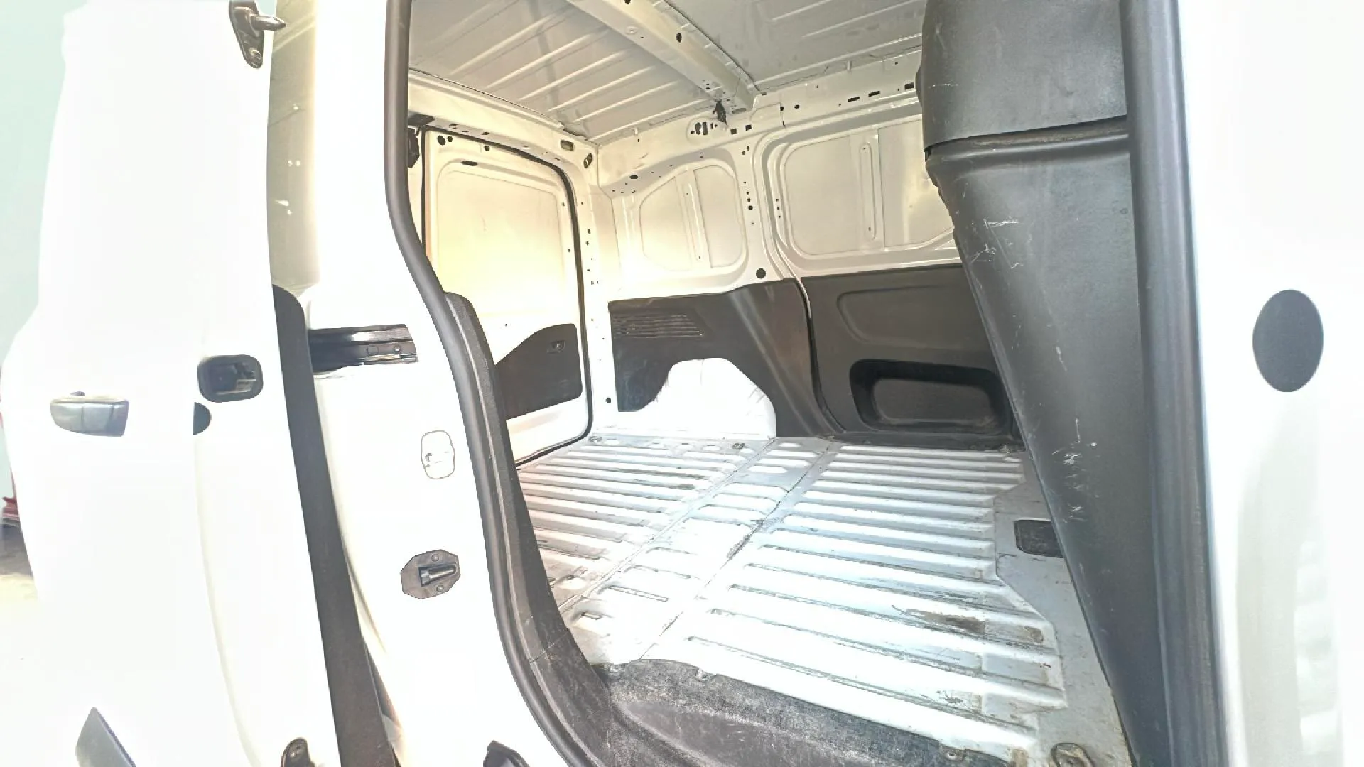 Opel Combo Cargo L 650KG - foto 13