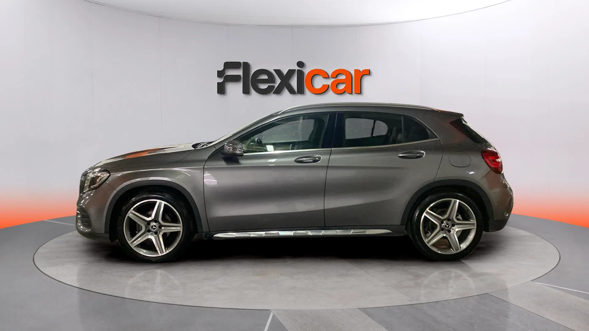 Mercedes-Benz GLA 200 - foto 5