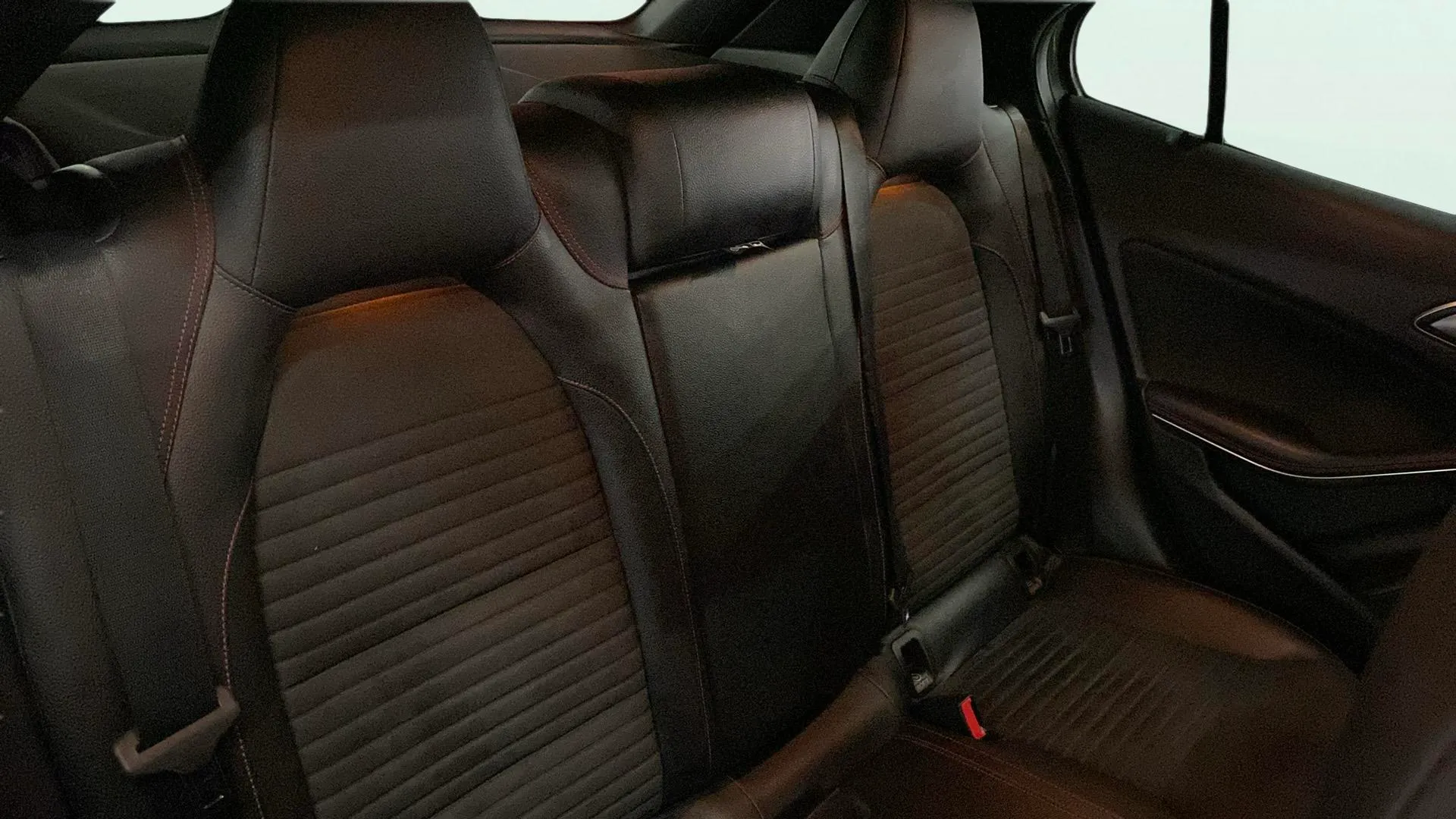 Mercedes-Benz GLA 200 - foto 29