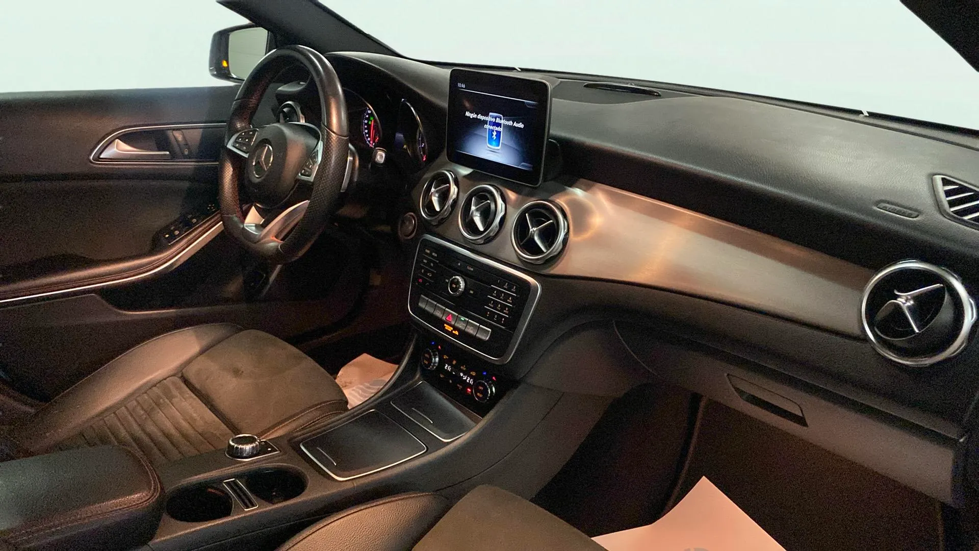 Mercedes-Benz GLA 200 - foto 11