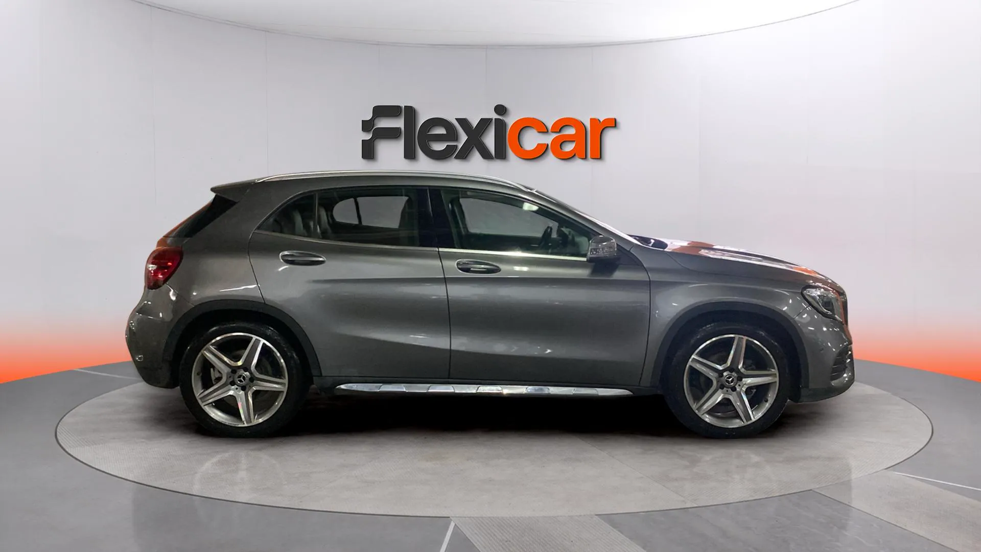 Mercedes-Benz GLA 200 - foto 4