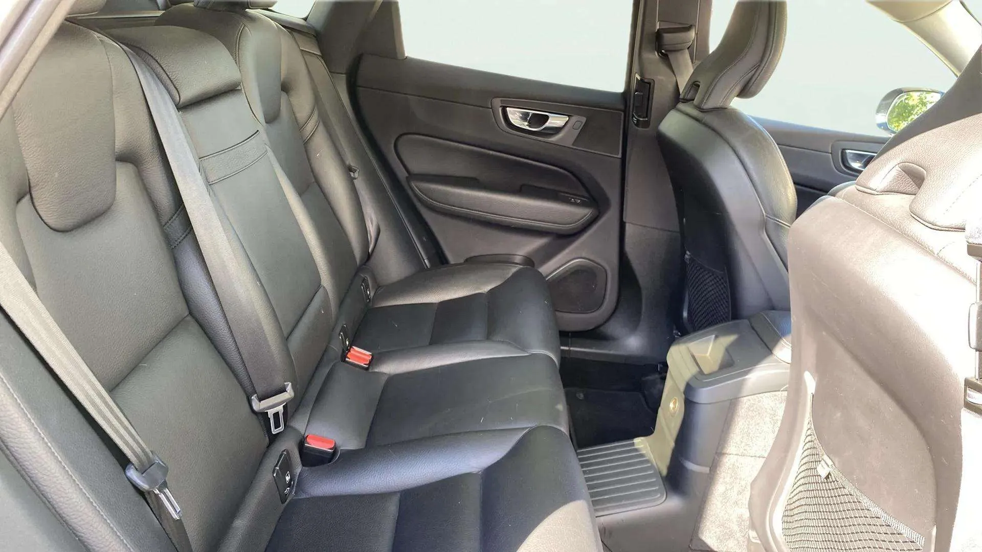 Volvo XC60 2.0 T8 AWD Inscription - foto 27