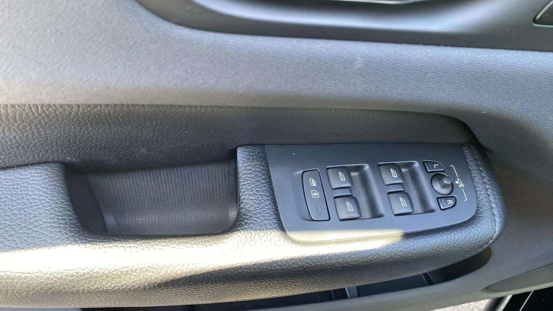 Volvo XC60 2.0 T8 AWD Inscription - foto 21