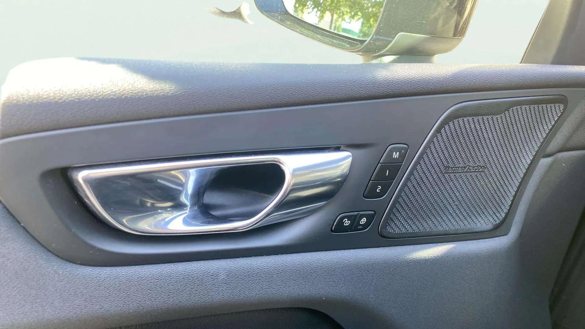 Volvo XC60 2.0 T8 AWD Inscription - foto 20