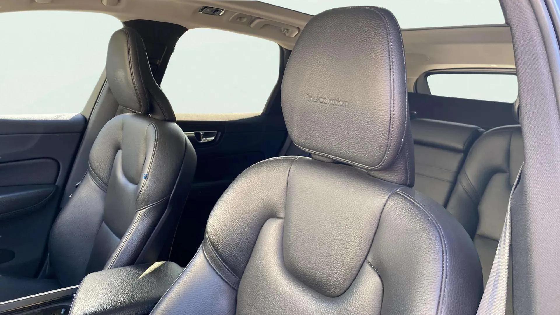 Volvo XC60 2.0 T8 AWD Inscription - foto 23