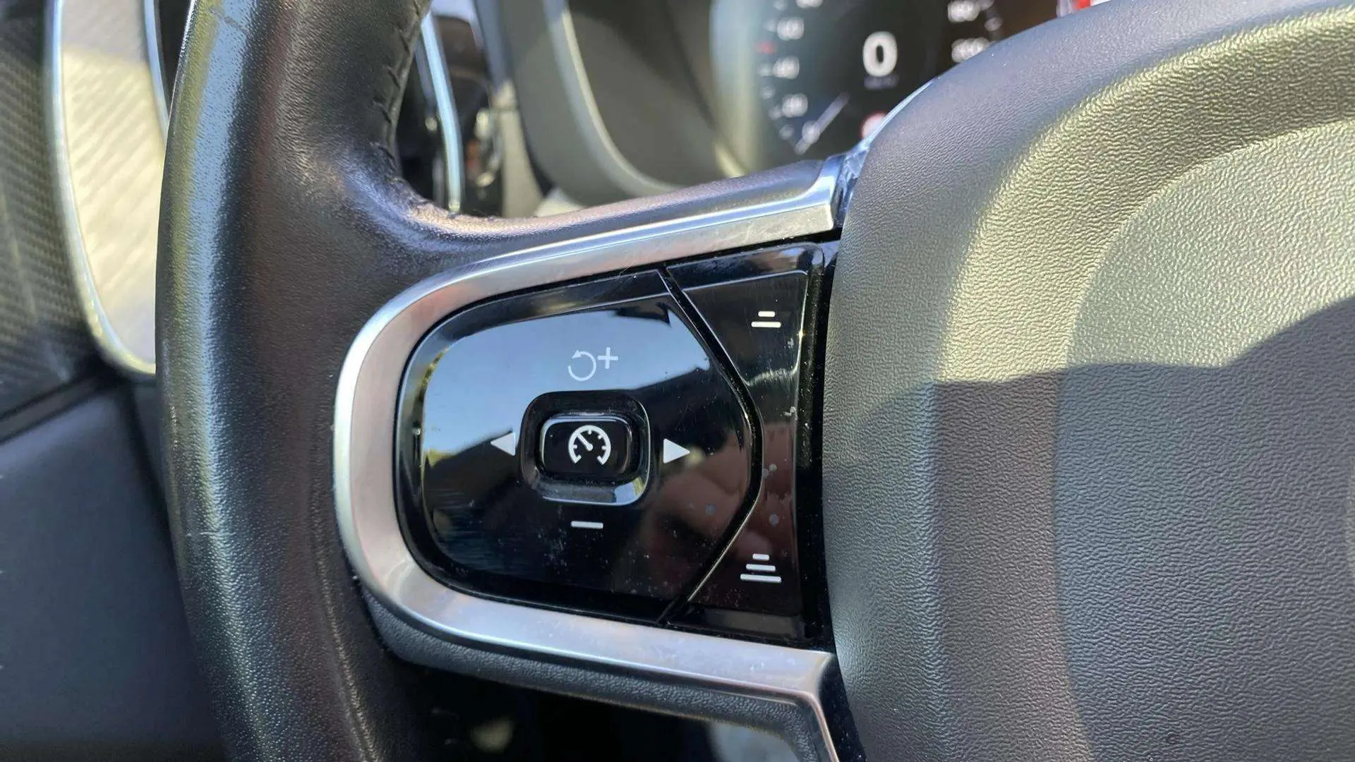 Volvo XC60 2.0 T8 AWD Inscription - foto 13