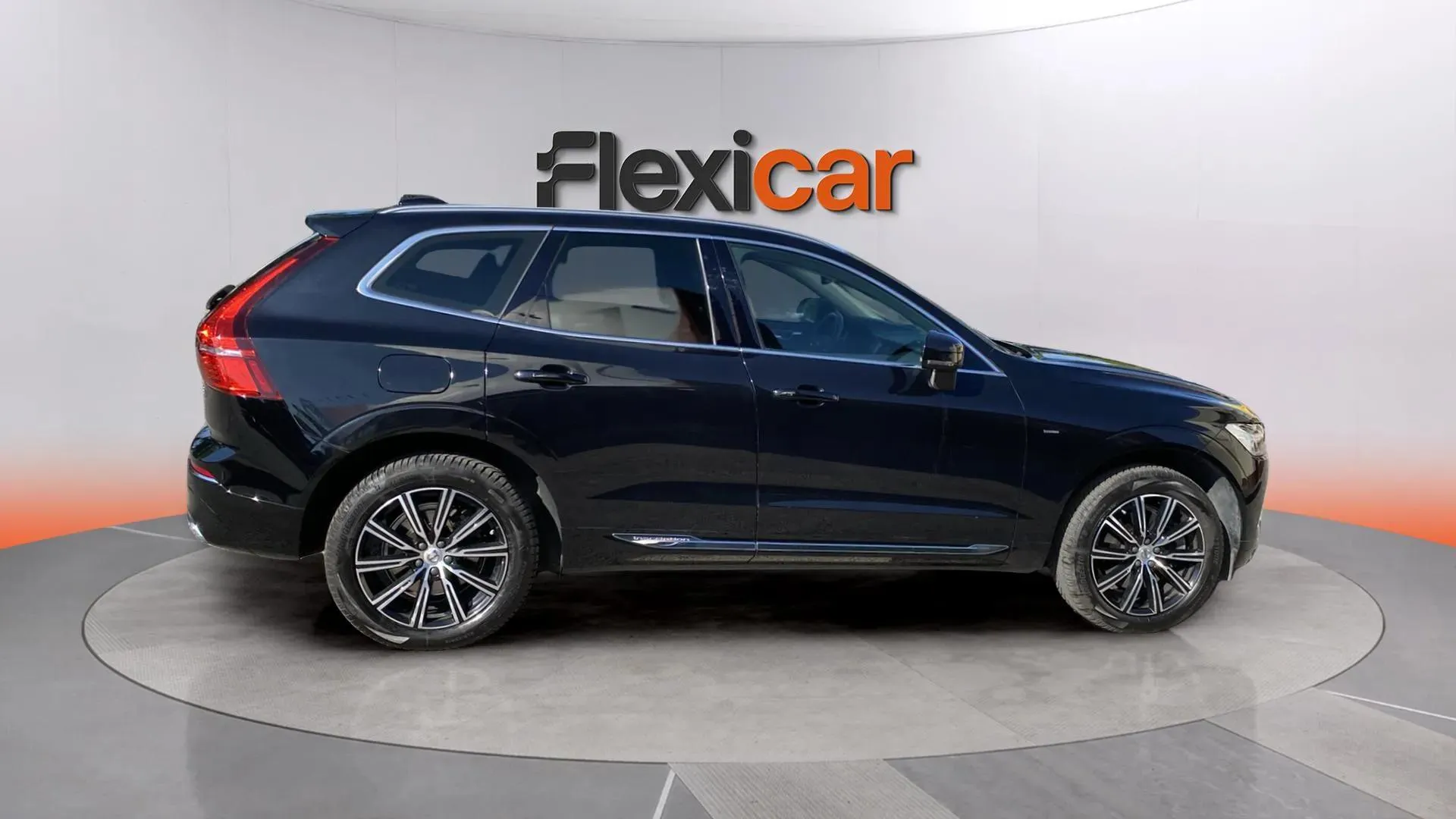 Volvo XC60 2.0 T8 AWD Inscription - foto 8