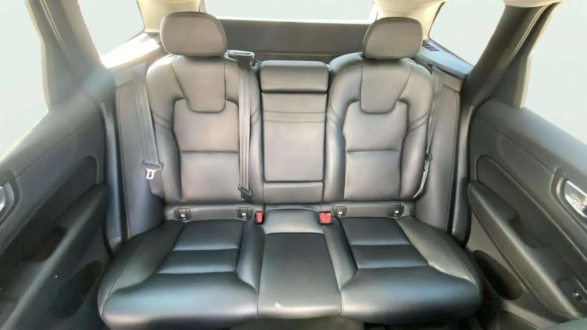 Volvo XC60 2.0 T8 AWD Inscription - foto 29