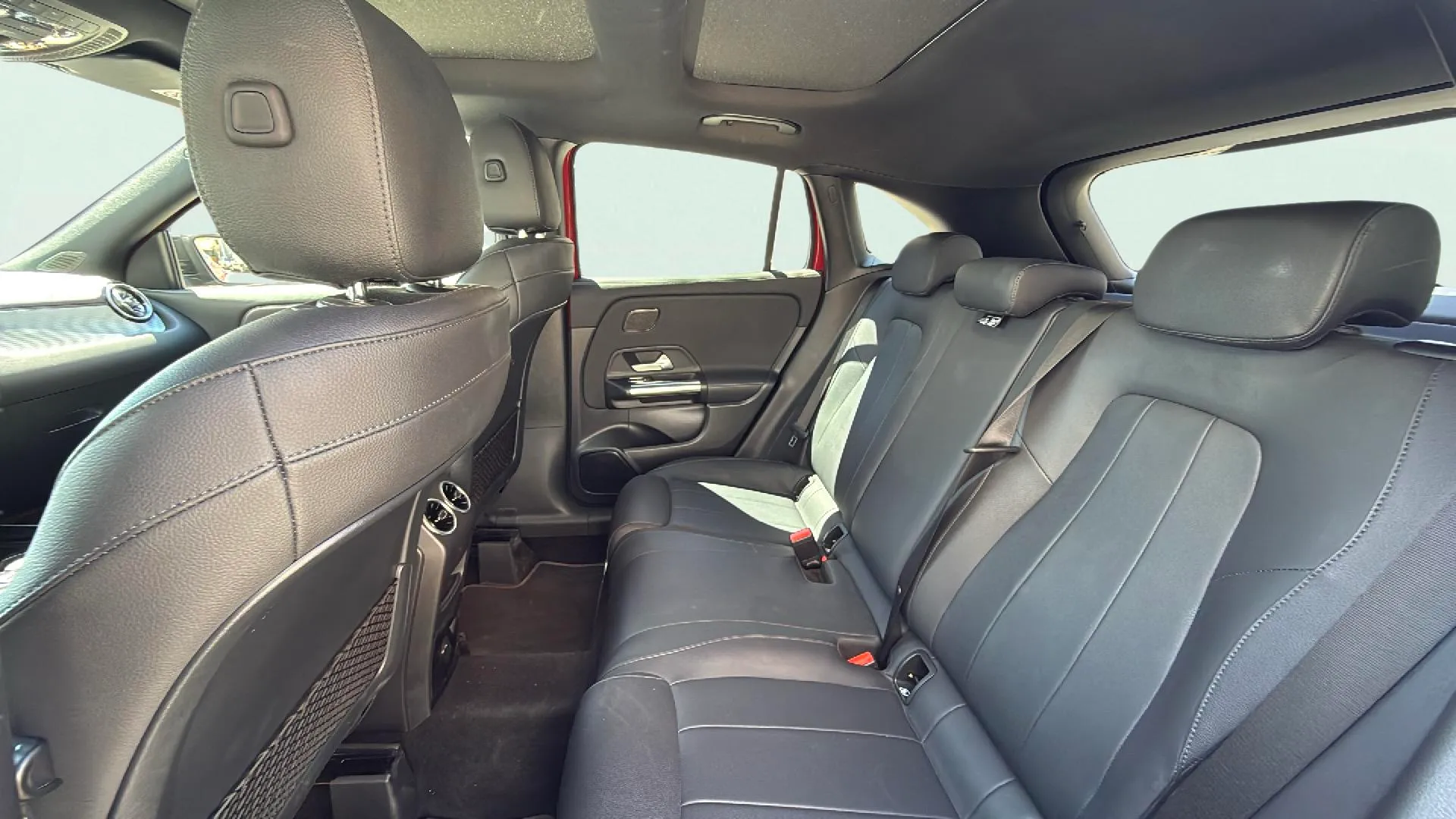 Mercedes-Benz GLA 200 - foto 20